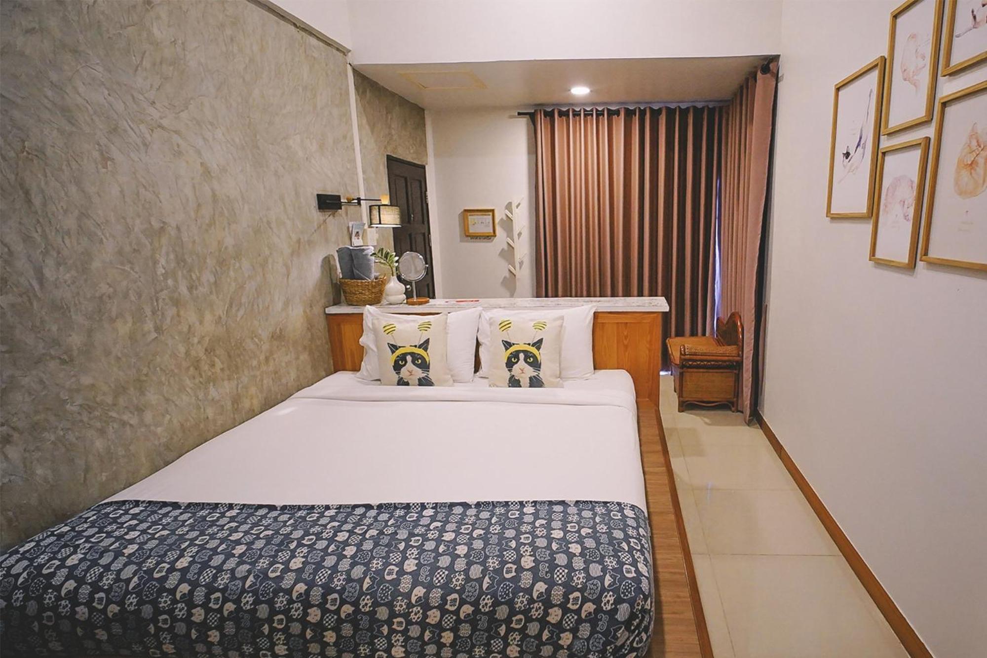 Sleepy House Bed & Breakfast