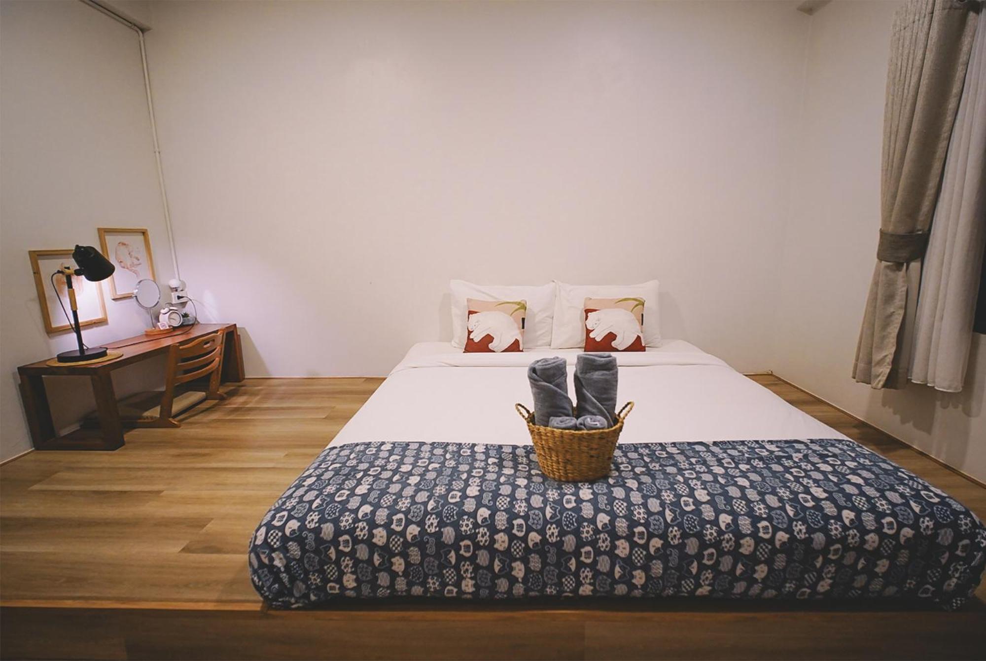 Bed & Breakfast Sleepy House